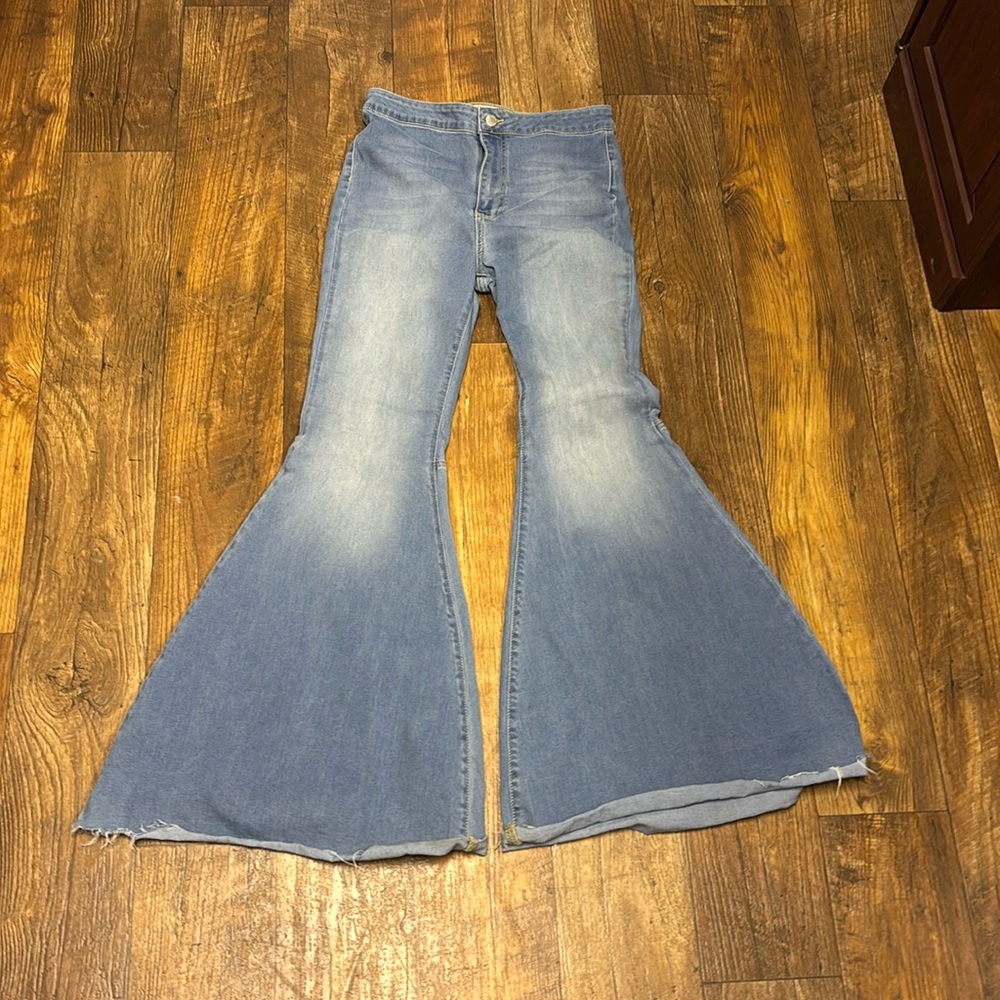 Free People Float on Flares jeans